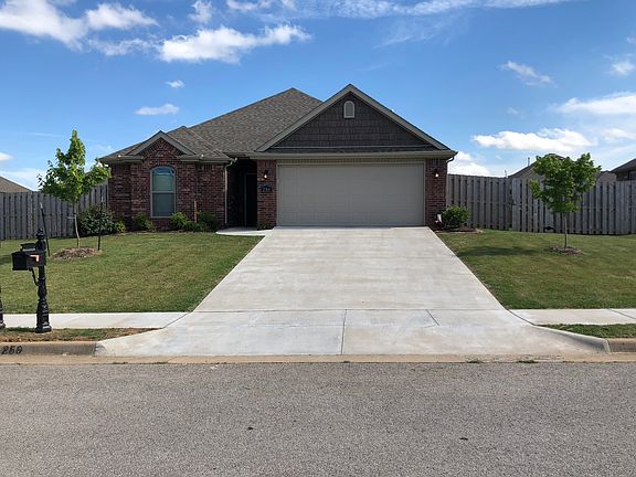 3rd image of 250 Cisterna Dr