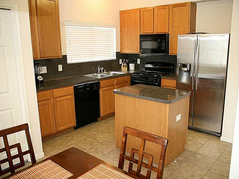 1627 Royal Chase Dr — Photo 2