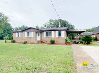 220 Squirrel Haven Rd, Mary Esther, FL 32569