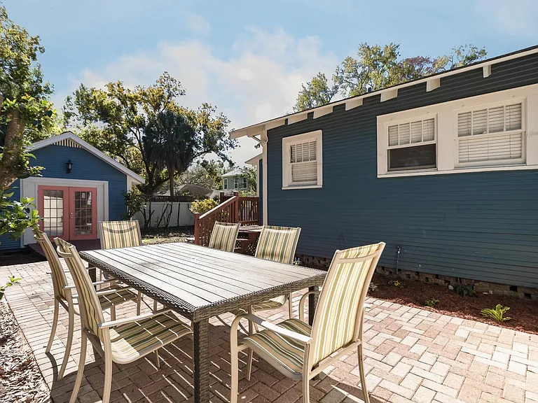 310 W South Ave — Photo 12