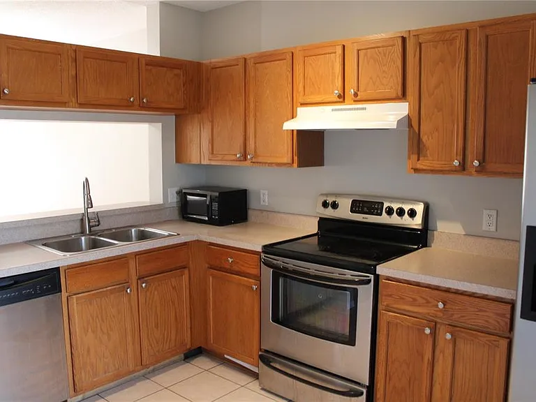 5016 Misty Canal Pl — Photo 3