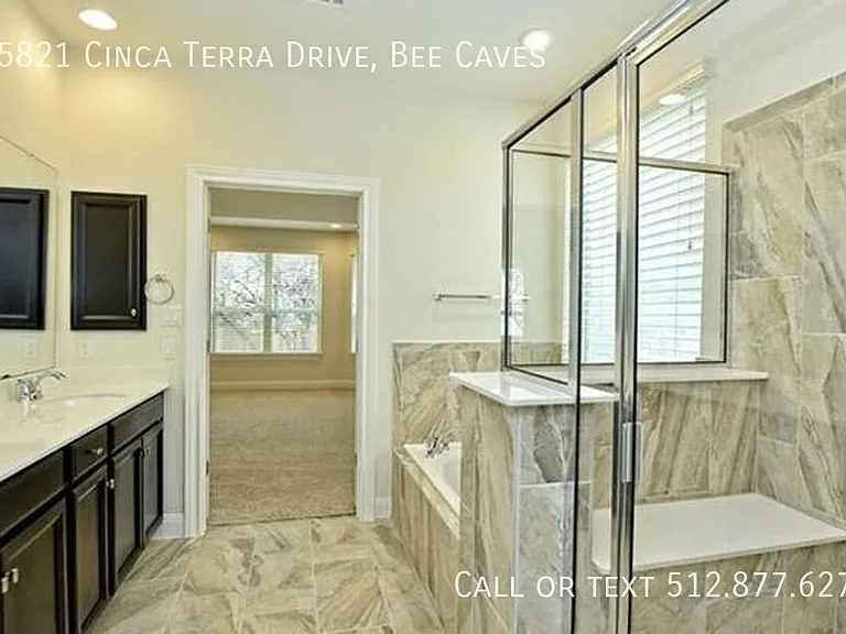 15821 Cinca Terra Dr — Photo 10