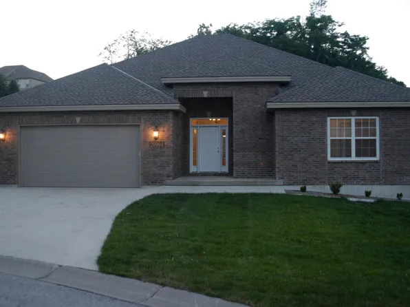 20904 E 50th Terrace Ct S, Blue Springs, MO 64015