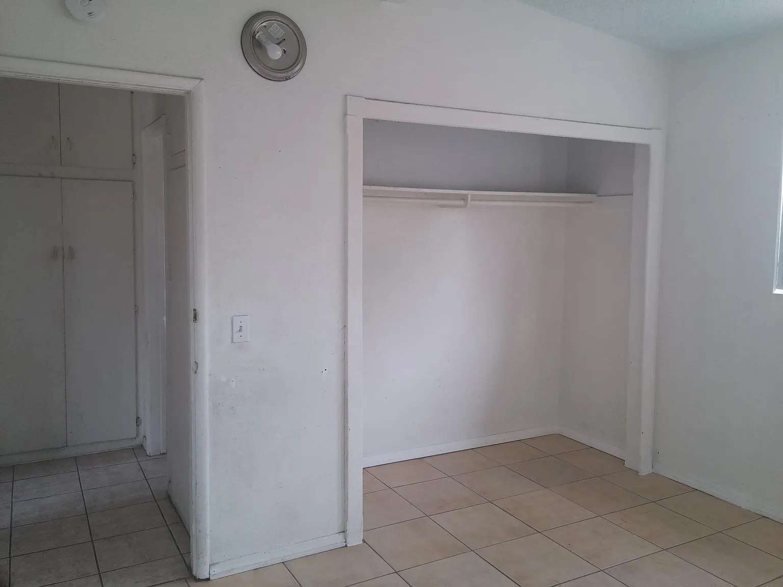 2 bed, 825 sqft, $1,800 — Photo 1