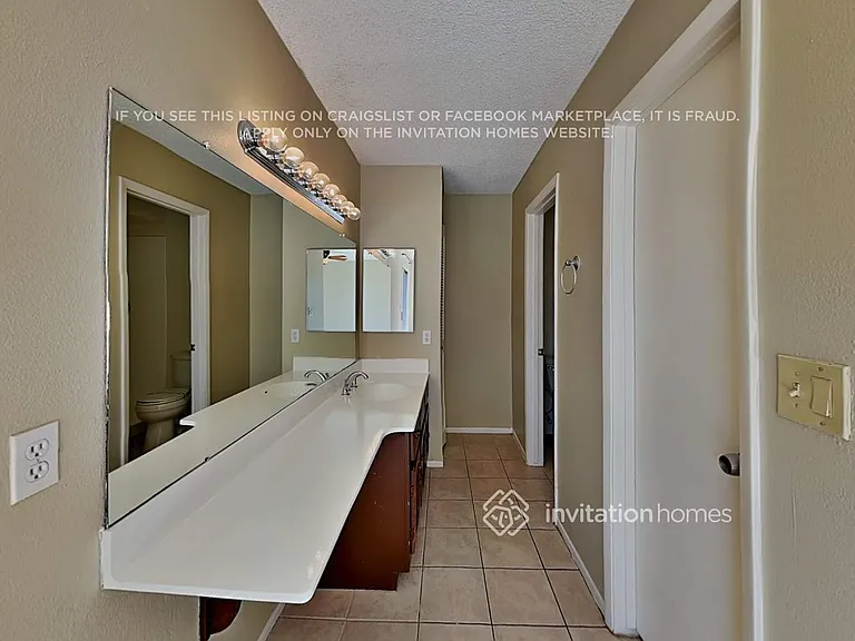 13802 N 45th Ave — Photo 18