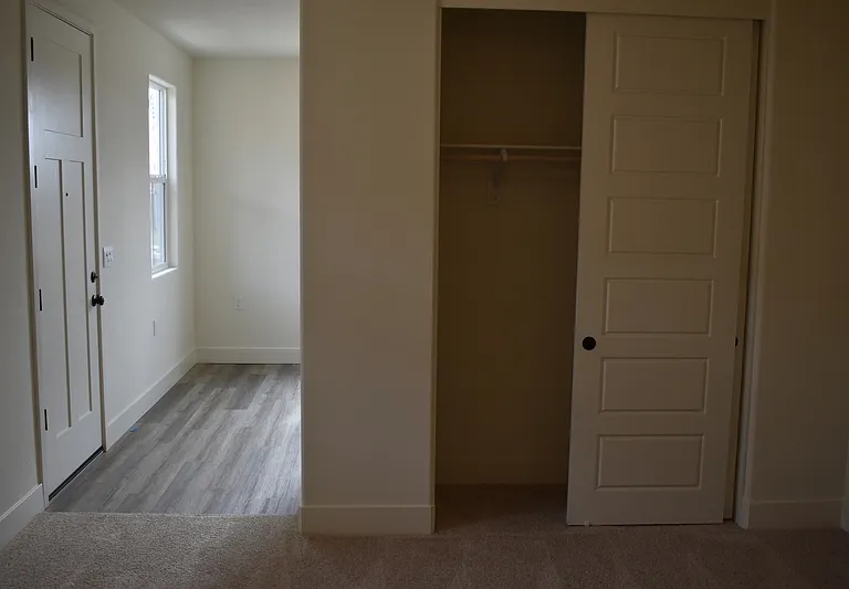682 Stephanie Dr #2 — Photo 8