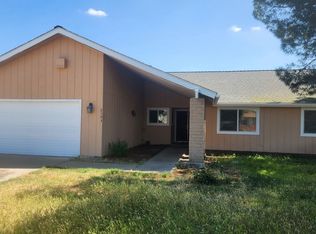 2103 Beechwood Ct, Hanford, CA 93230