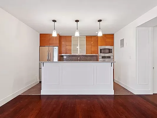 Rented by Bank Neary | media 8