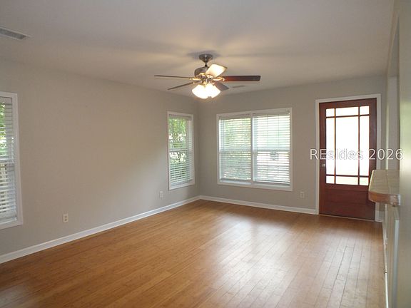 3rd image of 418 Meritta Avenue
