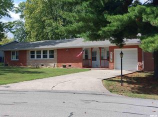 9 Lincoln Dr, Mount Vernon, IL 62864