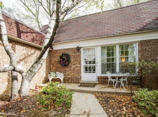 1S188 Eliot Ln, Villa Park, IL