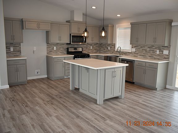 5th image of 20222 Jefferson Ave