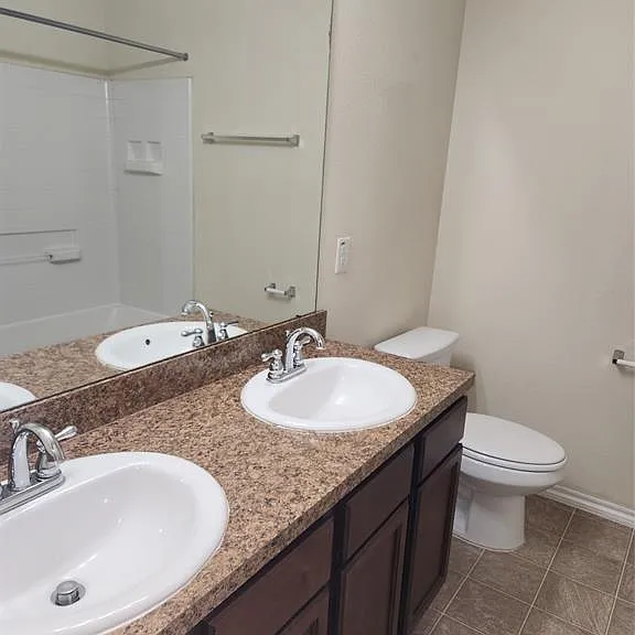 818 Lightningbug Ln — Photo 11
