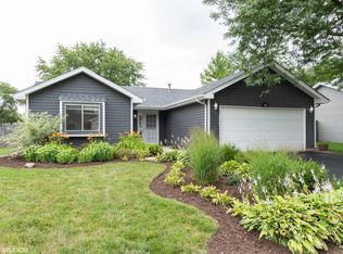 750 Bloomfield Ln, Aurora, IL 60504