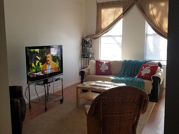 2nd image of 1022 38th St #2