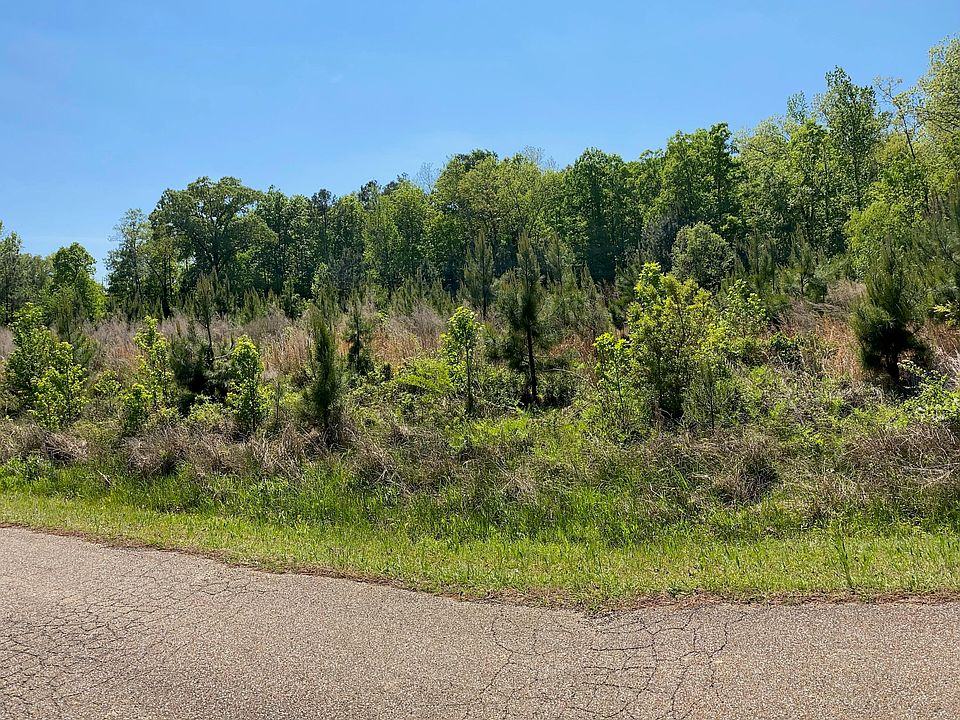 2nd image of Greenbriar Dr