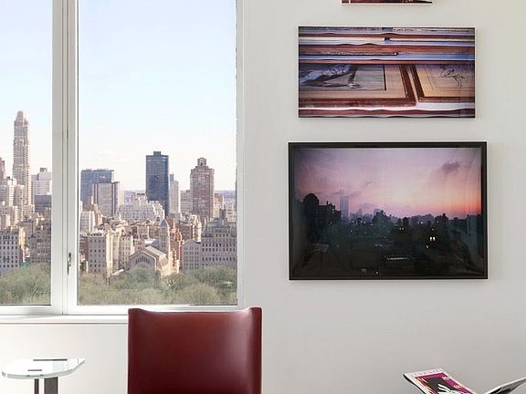 3rd image of 15 W 63rd St APT 28A
