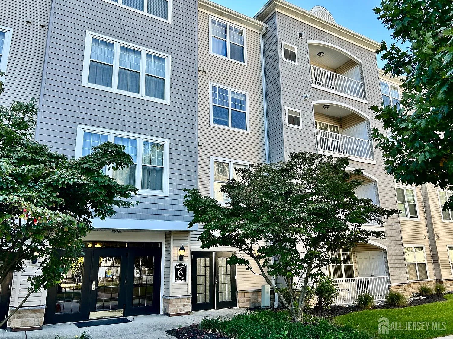 2 bed, 2.0 bath, $2,450 — Photo 2