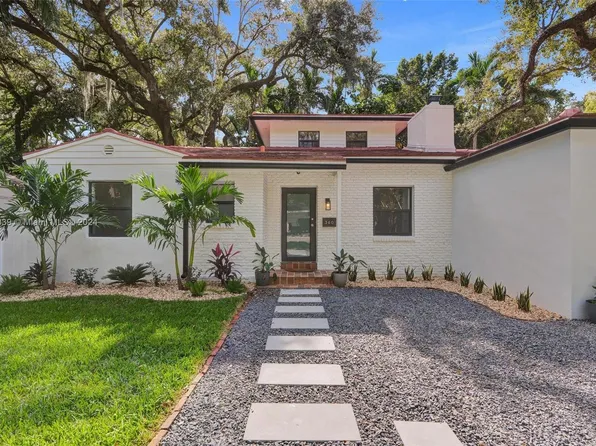 360 NE 86th St, El Portal, FL 33138