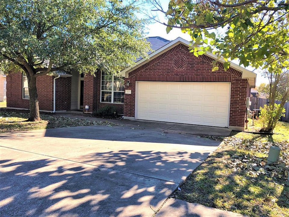 1st image of 1405 Petunia Ln