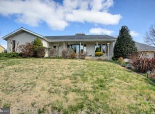 431 Croghan Dr, Carlisle, PA 17013