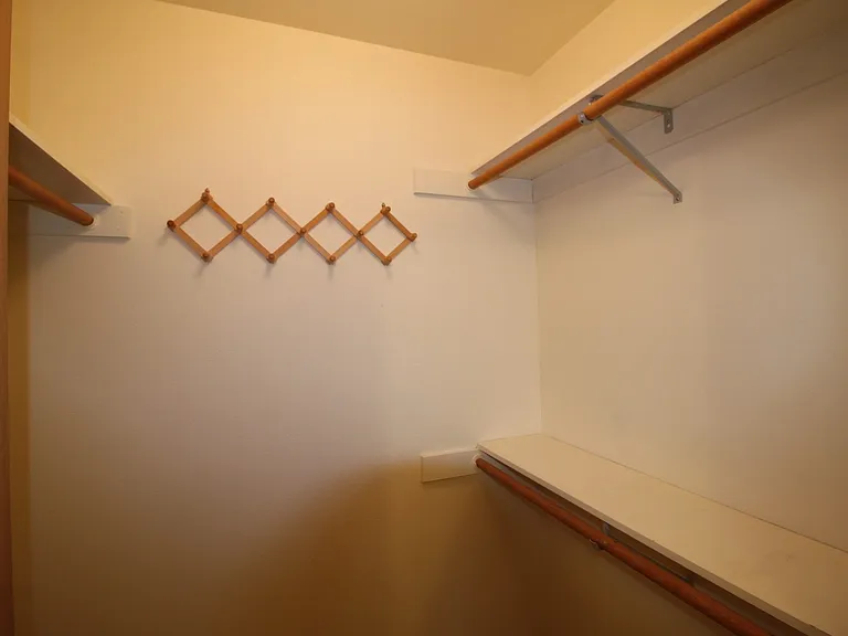 1520 SW 9th Ave — Photo 9
