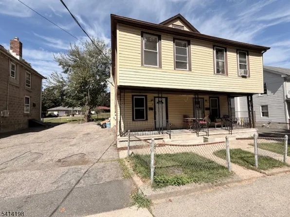 17 Stoll St, Netcong, NJ 07857