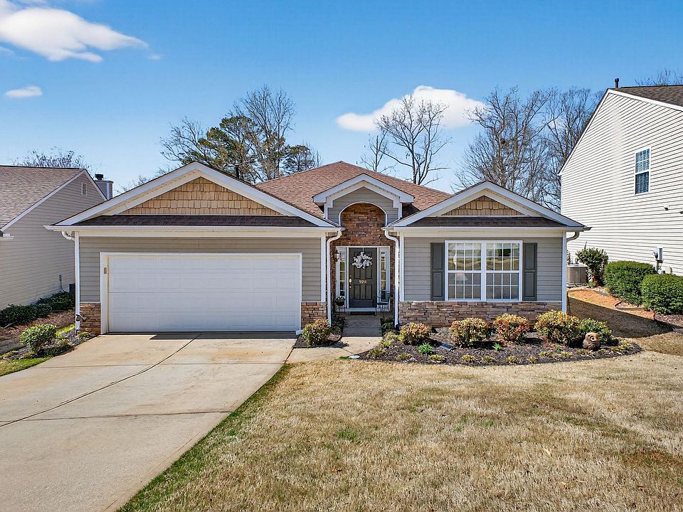 1st image of 920 Medora Dr