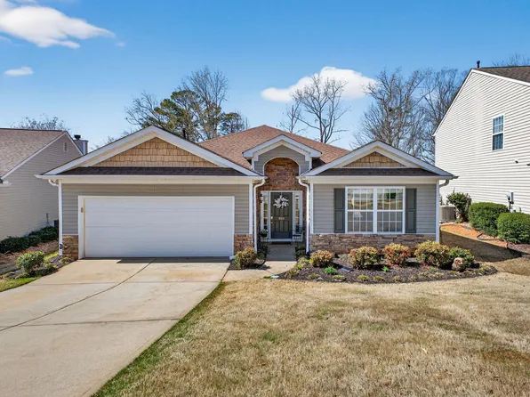 920 Medora Dr, Greer, SC 29650