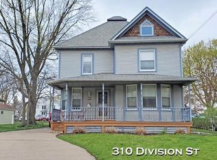 310 Division St, Platteville, WI 53818