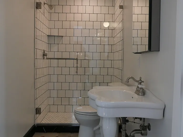 373 E Main St — Photo 16