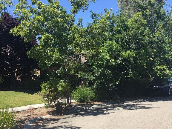 2nd image of 5277 Flagg Ln