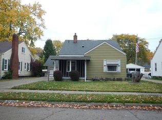 21829 Gaukler St, Saint Clair Shores, MI 48080