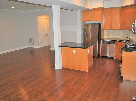 4th image of 500 Anderson Ave APT 203
