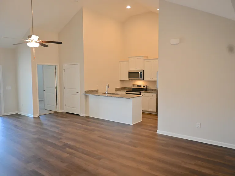 983 Manitou Cir — Photo 10