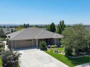 4804 Cathedral Dr, Pasco, WA 99301