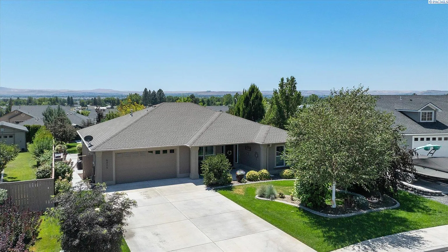 4804 Cathedral Dr photo 1
