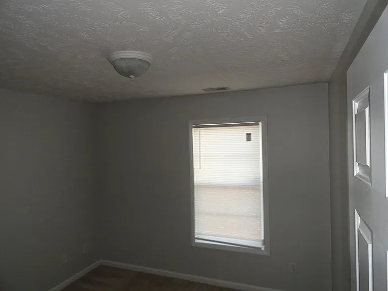 172 Emma Ln — Photo 11