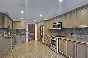 9225 Jane St #507 — Photo 9