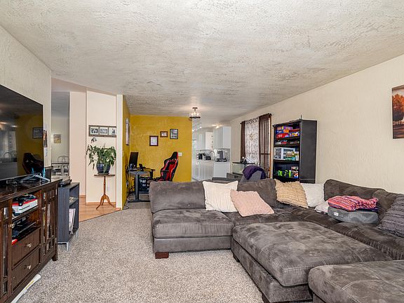 5th image of 1860 Cottonwood Dr