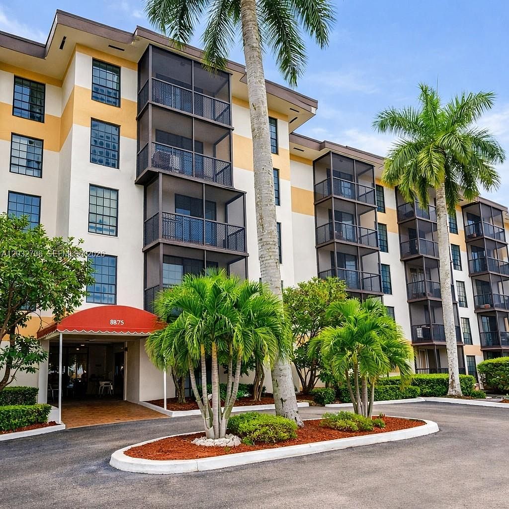 5570 NW 44th St APT 308A — Inverrary Country Club