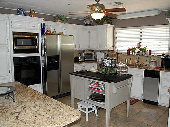 3rd image of 7554 Calgary Dr