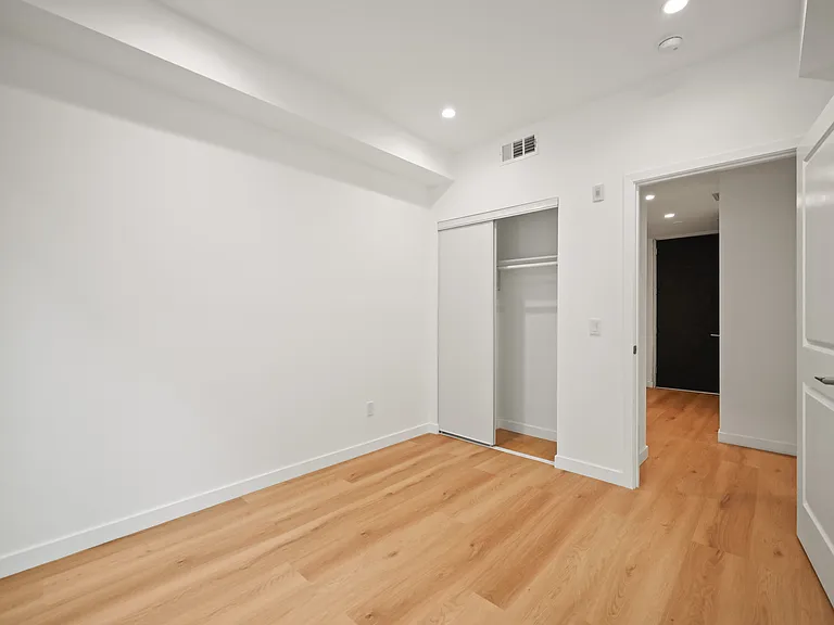858 S Bedford St #100A — Photo 14