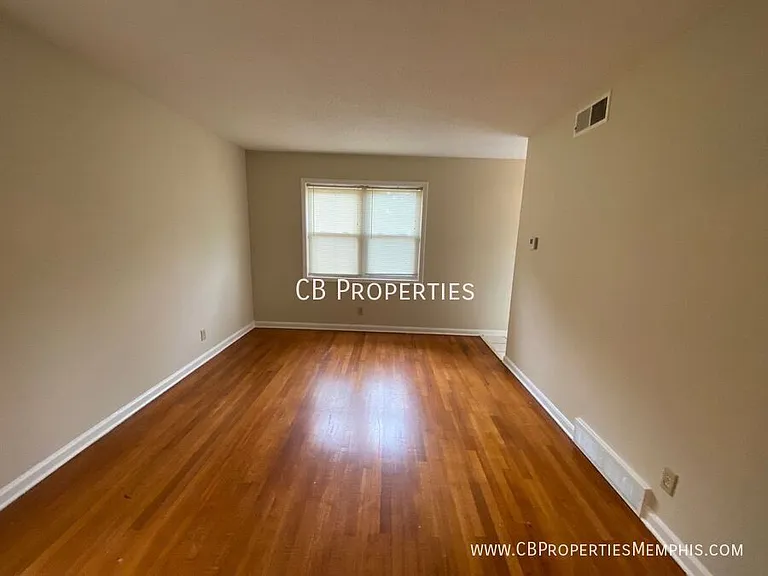1491 E Holmes Rd — Photo 9