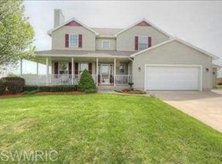 7692 Golf Meadows Dr SE, Caledonia, MI