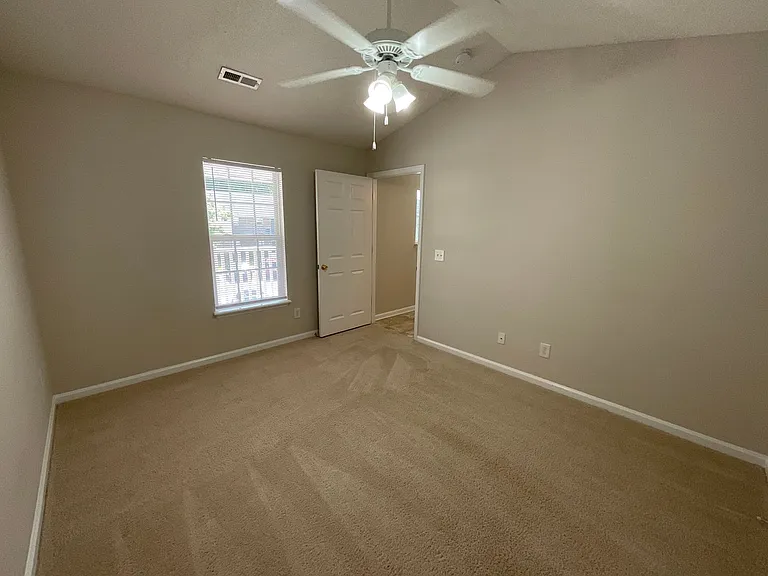 Meridian Park Apartments — Photo 182