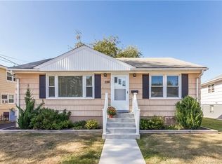 284 Lighthouse Rd, New Haven, CT 06512