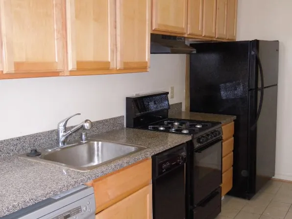 319 A St NE APT 2, Washington, DC 20002