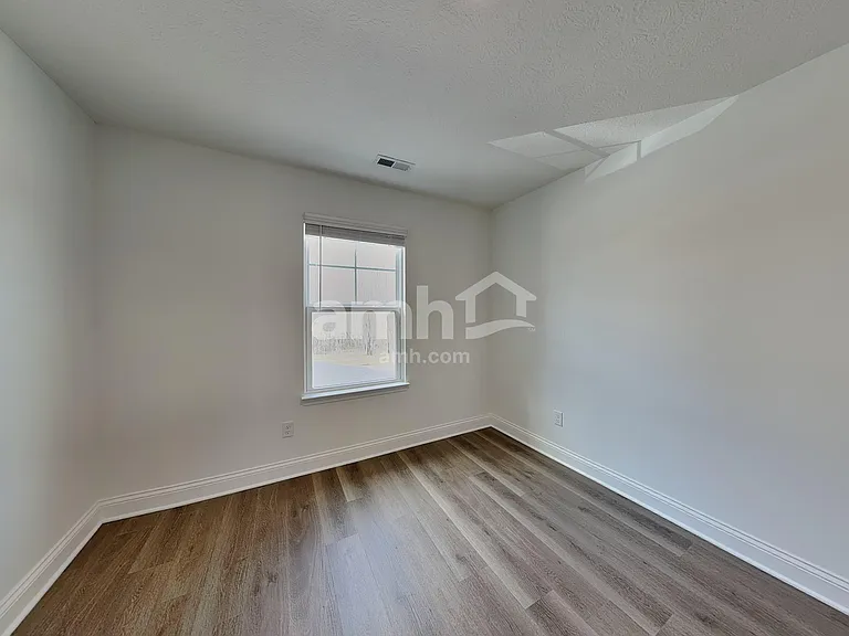 884 Heritage Blvd — Photo 20