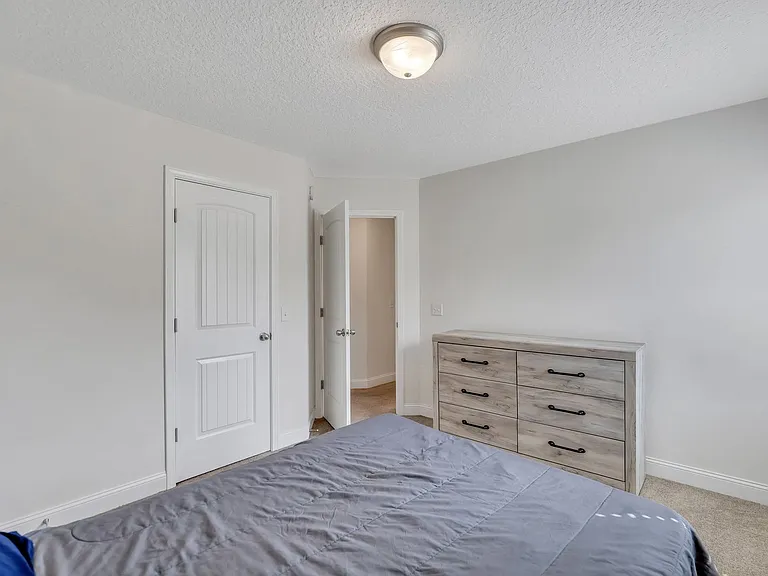 487 Meloney Dr — Photo 31